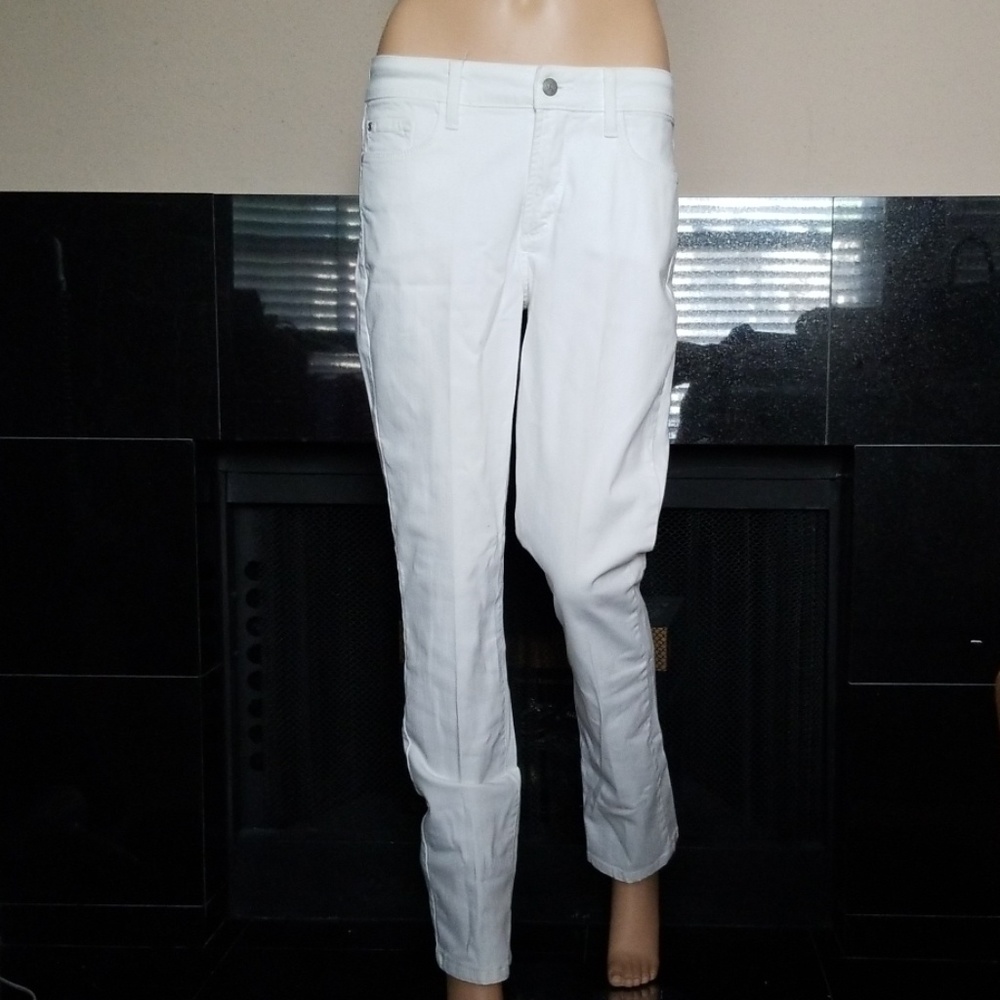 Almost like new white skinny jeans